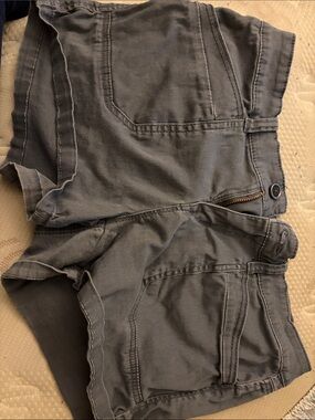 UNIONBAY Gray Cargo-Style Women’s Shorts